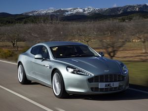 Превью обои aston martin, rapide, 2009, серебрянный, вид спереди, авто, астон мартин, горы