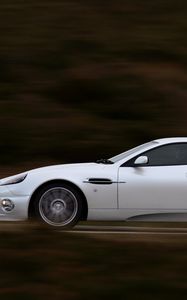 Превью обои aston martin, v12, vanquish, 2004, белый, вид сбоку, авто, астон мартин, скорость