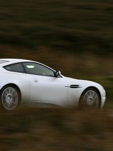 Превью обои aston martin, v12, vanquish, 2004, белый, вид сбоку, астон мартин, скорость