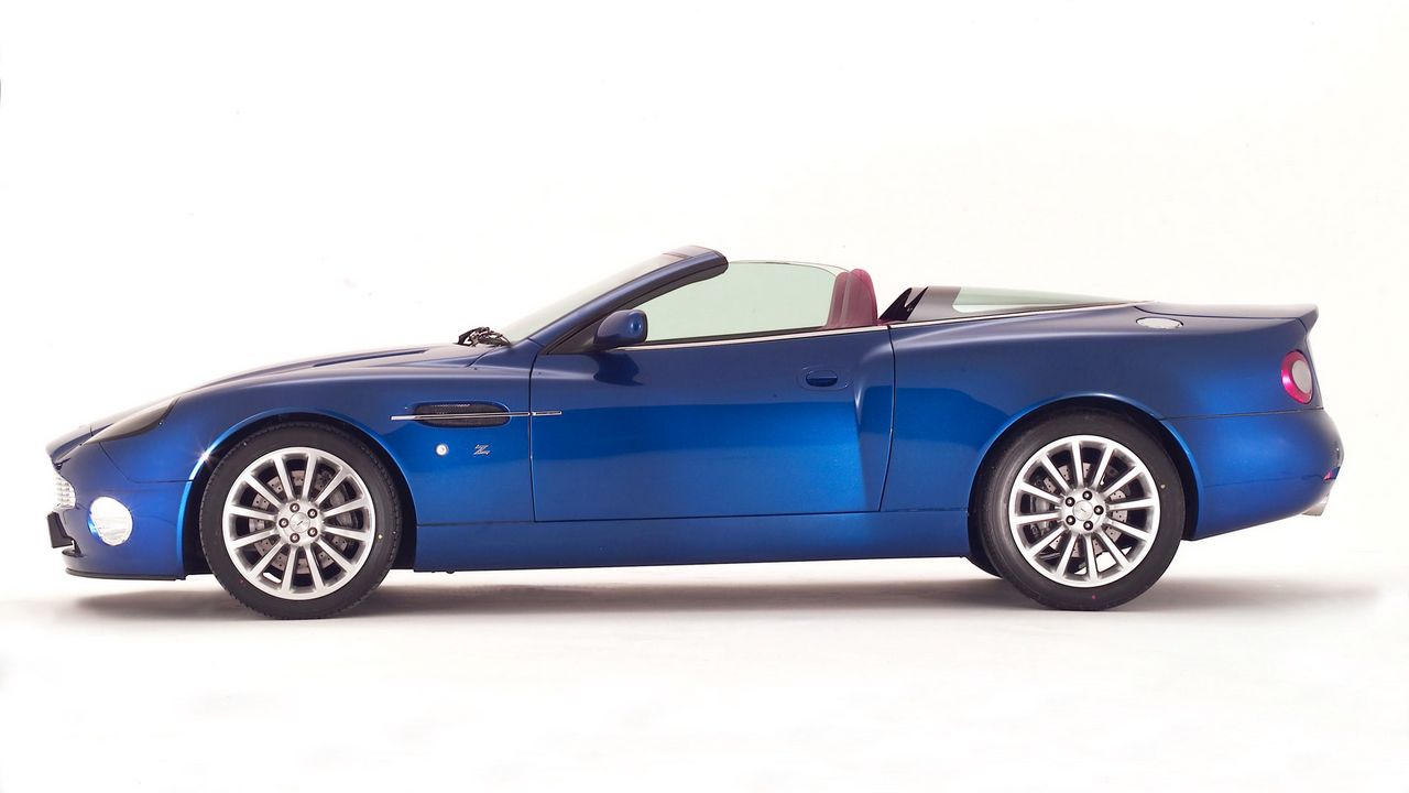 Обои aston martin, v12, vanquish, 2004, синий, вид сбоку, стиль, астон мартин, авто