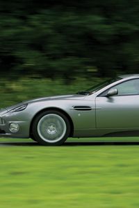 Превью обои aston martin, v12, vanquish, 2001, серый, вид сбоку, стиль, астон мартин, природа