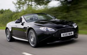 Превью обои aston martin, v8, 2010, черный, вид сбоку, авто, астон мартин, скорость