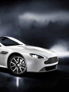 Превью обои aston martin, v8, 2011, белый, вид сбоку, стиль, астон мартин, авто