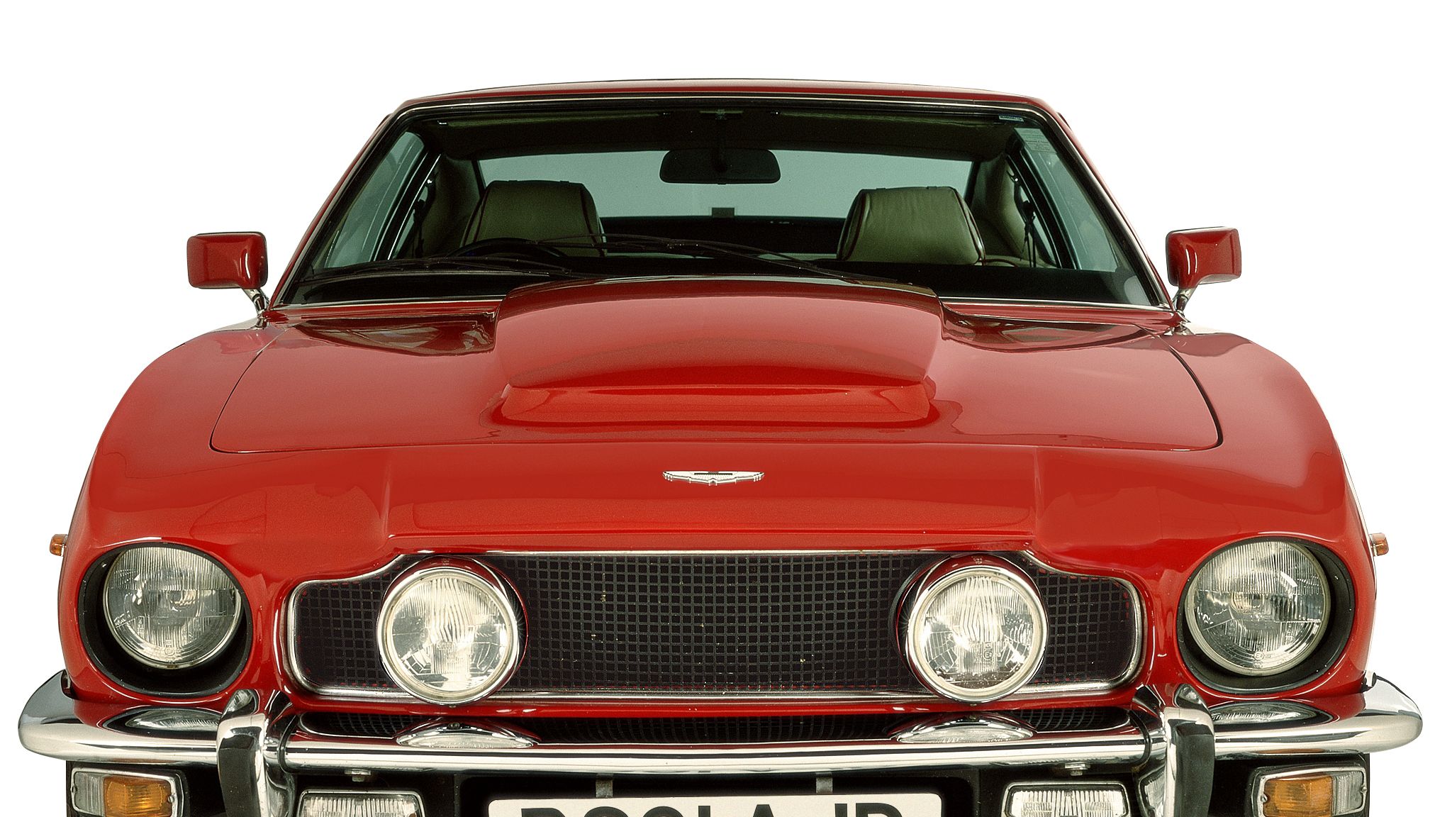 Aston Martin v8 Saloon