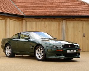 Превью обои aston martin, v8, vantage, 1993, зеленый, вид сбоку, стиль, астон мартин