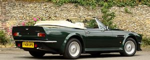 Превью обои aston martin, v8, vantage, 1984, зеленый, вид сбоку, кабриолет, астон мартин, авто