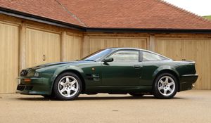 Превью обои aston martin, v8, vantage, 1993, зеленый, вид сбоку, авто, астон мартин