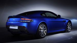 Превью обои aston martin, v8, vantage, 2011, синий, вид сбоку, стиль, астон мартин, авто