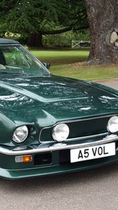 Превью обои aston martin, v8, vantage, 1984, зеленый, вид спереди, авто, астон мартин