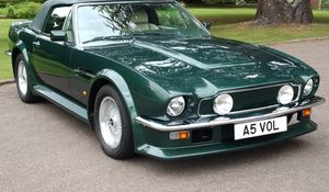 Превью обои aston martin, v8, vantage, 1984, зеленый, вид спереди, авто, астон мартин