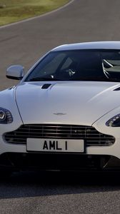 Превью обои aston martin, v8, vantage, 2011, белый, вид спереди, авто, астон мартин