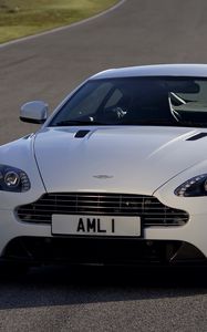 Превью обои aston martin, v8, vantage, 2011, белый, вид спереди, авто, астон мартин