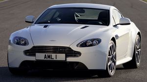 Превью обои aston martin, v8, vantage, 2011, белый, вид спереди, авто, астон мартин