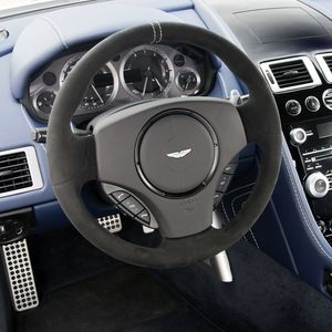 Превью обои aston martin, v8, vantage, 2011, синий, салон, интерьер, руль, спидометр