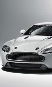 Превью обои aston martin, v8, vantage, 2010, белый, вид спереди, стиль, астон мартин, авто