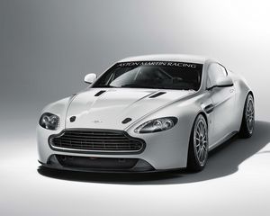 Превью обои aston martin, v8, vantage, 2010, белый, вид спереди, стиль, астон мартин, авто