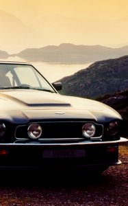 Превью обои aston martin, v8, vantage, 1977, синий, вид спереди, авто, астон мартин, природа