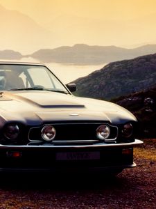 Превью обои aston martin, v8, vantage, 1977, синий, вид спереди, авто, астон мартин, природа