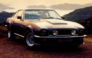 Превью обои aston martin, v8, vantage, 1977, синий, вид спереди, авто, астон мартин, природа