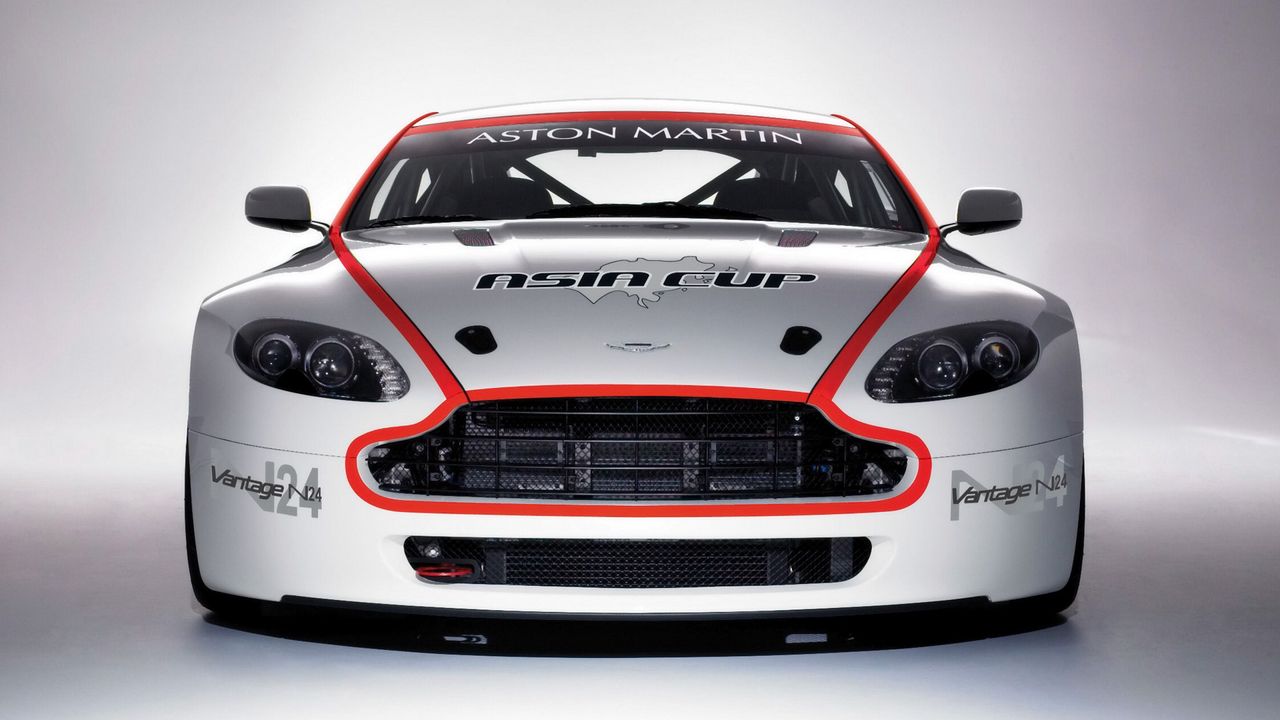 Обои aston martin, v8, vantage, белый, вид спереди, стиль, астон мартин, авто