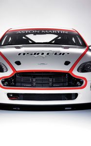 Превью обои aston martin, v8, vantage, белый, вид спереди, стиль, астон мартин, авто