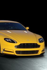 Превью обои aston martin, v8, vantage, желтый, вид спереди, авто, астон мартин, стиль