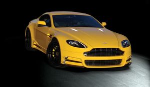 Превью обои aston martin, v8, vantage, желтый, вид спереди, авто, астон мартин, стиль