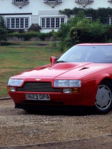 Превью обои aston martin, v8, vantage, 1986, красный, вид спереди, авто, астон мартин, дом