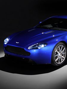 Превью обои aston martin, v8, vantage, 2011, синий, вид сбоку, стиль, авто