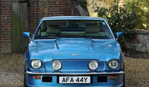 Превью обои aston martin, v8, vantage, 1977, голубой, вид спереди, авто, астон мартин