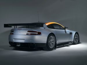 Превью обои aston martin, v8, vantage, 2008, серый, вид сзади, стиль, астон мартин