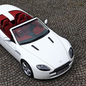 Превью обои aston martin, v8, vantage, 2008, белый, вид сверху, кабриолет, стиль