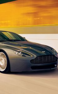 Превью обои aston martin, v8, vantage, 2005, черный, вид сбоку, стиль, астон мартин, скорость