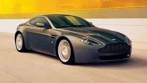 Превью обои aston martin, v8, vantage, 2005, черный, вид сбоку, стиль, астон мартин, скорость