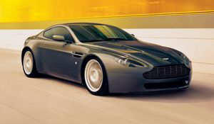 Превью обои aston martin, v8, vantage, 2005, черный, вид сбоку, стиль, астон мартин, скорость