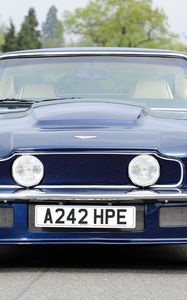 Превью обои aston martin, v8, vantage, 1977, синий, вид спереди, авто, деревья