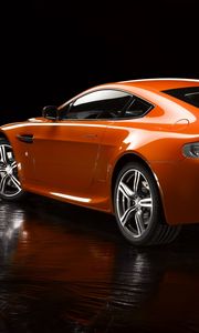 Превью обои aston martin, v8, vantage, 2008, оранжевый, вид сбоку, авто, отражение