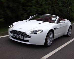 Превью обои aston martin, v8, vantage, 2008, белый, вид спереди, авто, астон мартин, скорость