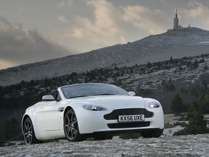 Превью обои aston martin, v8, vantage, 2006, белый, вид спереди, авто, астон мартин