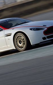 Превью обои aston martin, v8, vantage, 2009, белый, вид сбоку, авто, скорость