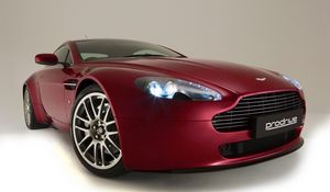 Превью обои aston martin, v8, vantage, 2007, вишневый, вид спереди, стиль