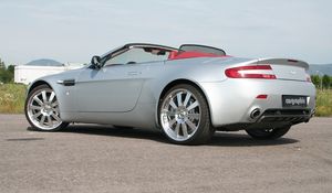 Превью обои aston martin, v8, vantage, 2006, серебряный, вид сбоку, авто, асфальт