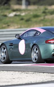 Превью обои aston martin, v8, vantage, 2007, зеленый, вид сбоку, спорт, авто, астон мартин