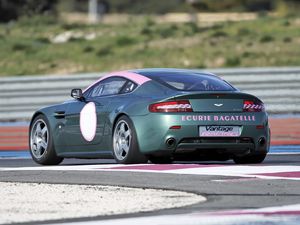 Превью обои aston martin, v8, vantage, 2007, зеленый, вид сбоку, спорт, авто, астон мартин