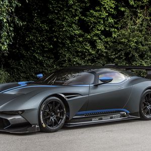 Превью обои aston martin, vulcan, вид сбоку