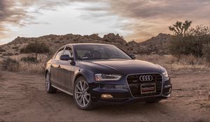 Превью обои audi a4, audi, автомобиль, черный, пустыня