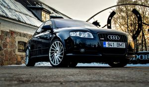 Превью обои audi a4, audi, автомобиль, черный, вид снизу