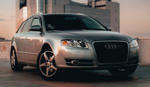 Превью обои audi allroad, audi, машина, внедорожник, фары