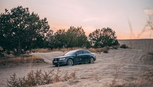 Превью обои audi, автомобиль, песок, деревья