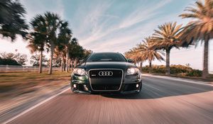 Превью обои audi, машина, вид спереди, движение